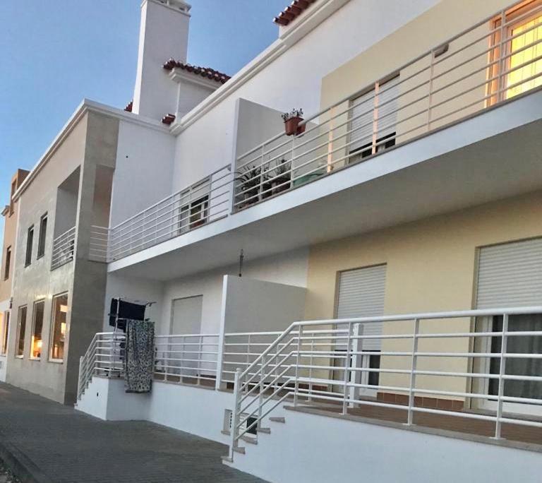 Sea Avenue House - Center Baleal - Surfboard Included Apartamento Ferrel  Exterior foto